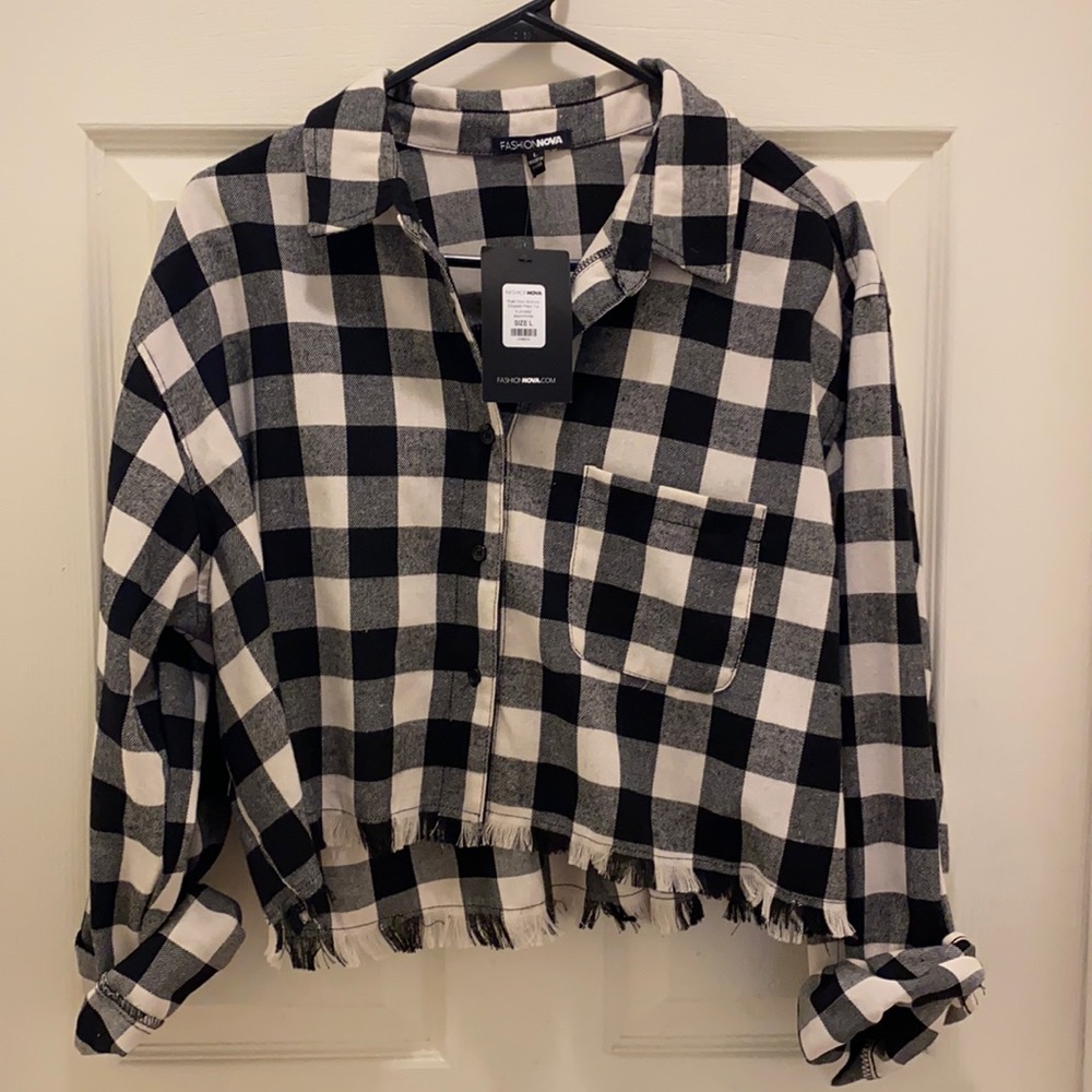 Fashion Nova Black and White Plaid Crop Top L